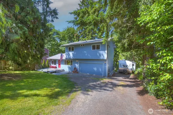 22305 Apollo DR NE, Poulsbo, WA 98370