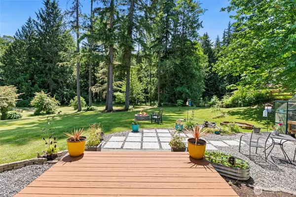 3779 NE Wagon Wheel LN, Poulsbo, WA 98370