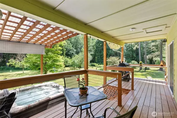 3779 NE Wagon Wheel LN, Poulsbo, WA 98370