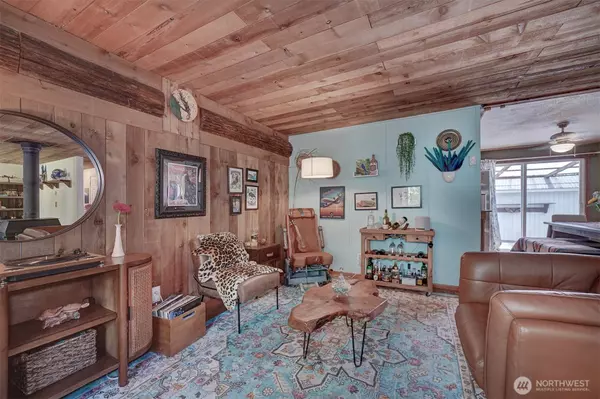 3916 Rainbow CT NW, Bremerton, WA 98312