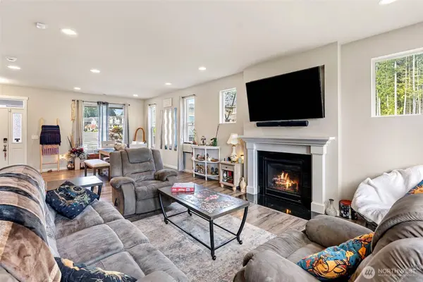 1949 Malbec ST NW, Poulsbo, WA 98370