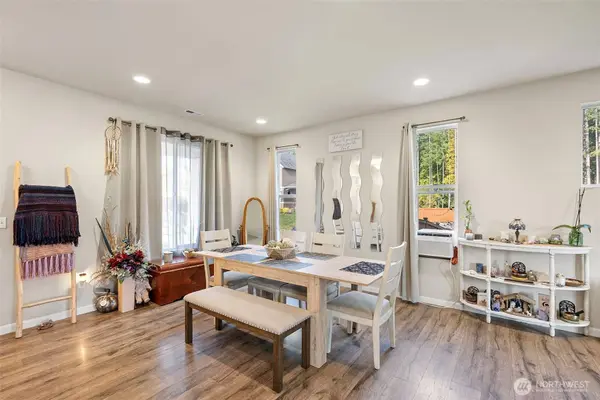 1949 Malbec ST NW, Poulsbo, WA 98370