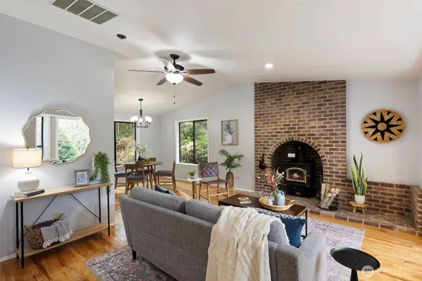 849 NW Pioneer Hill RD, Poulsbo, WA 98370