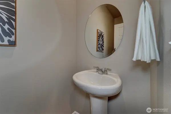 1013 Timberline AVE, Bremerton, WA 98312