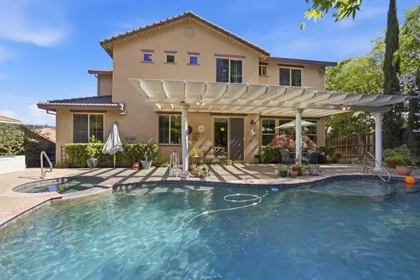 325 Carpenter Hill RD, Folsom, CA 95630