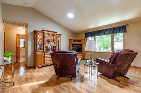 5551 Nancy LN NW, Rochester, MN 55901