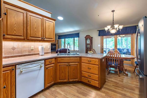 5551 Nancy LN NW, Rochester, MN 55901