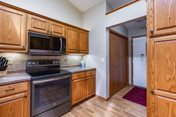 5551 Nancy LN NW, Rochester, MN 55901