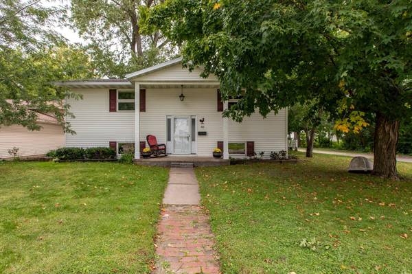 302 17th AVE NE, Rochester, MN 55906