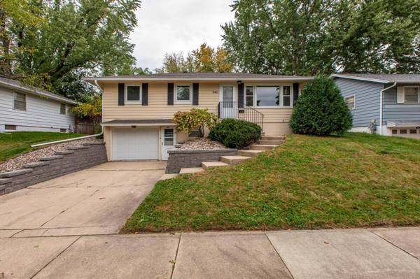 2411 18 1/2 ST NW, Rochester, MN 55901