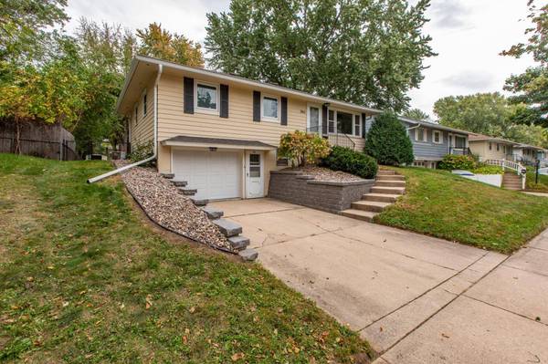 2411 18 1/2 ST NW, Rochester, MN 55901