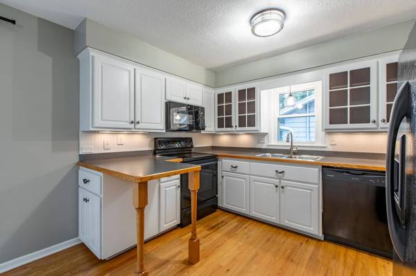 2411 18 1/2 ST NW, Rochester, MN 55901