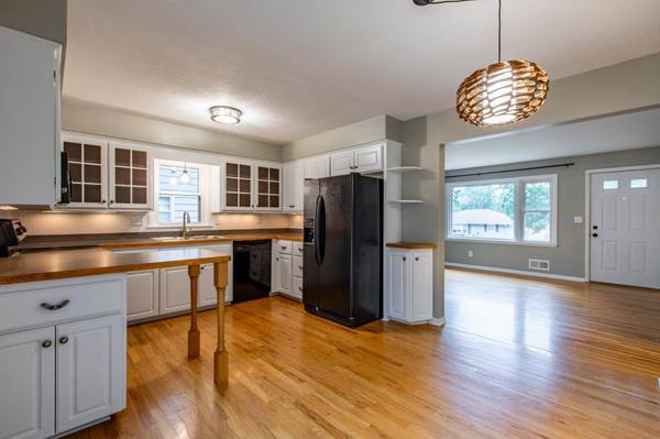 2411 18 1/2 ST NW, Rochester, MN 55901