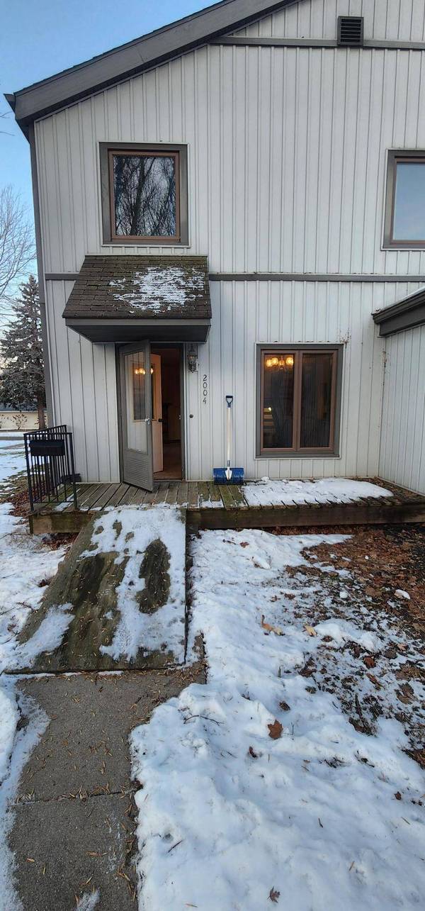 2004 26th AVE NW, Rochester, MN 55901