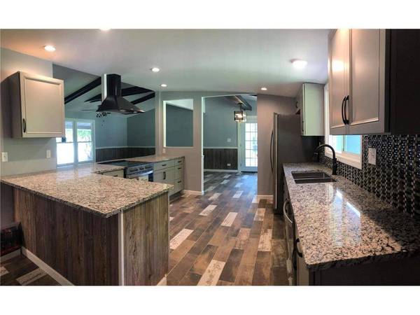 1240 N Main ST, Altura, MN 55910