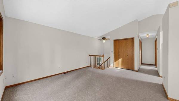 2818 26th ST NW, Rochester, MN 55901