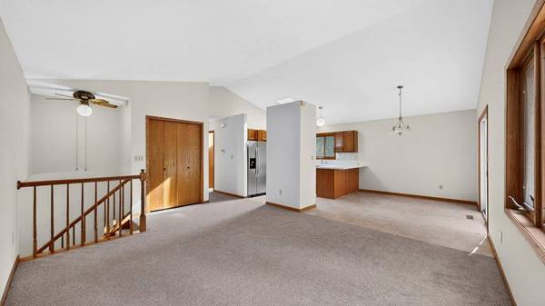 2818 26th ST NW, Rochester, MN 55901