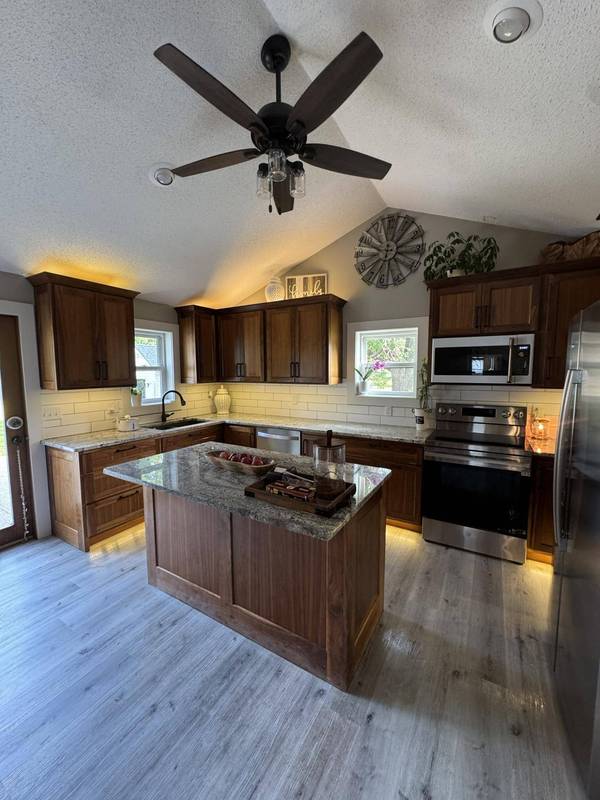 330 1st AVE NE, Oronoco, MN 55960