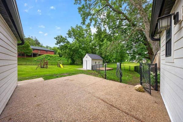 330 1st AVE NE, Oronoco, MN 55960
