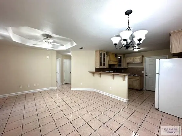 1041 Paso Dr, Los Fresnos, TX 78566