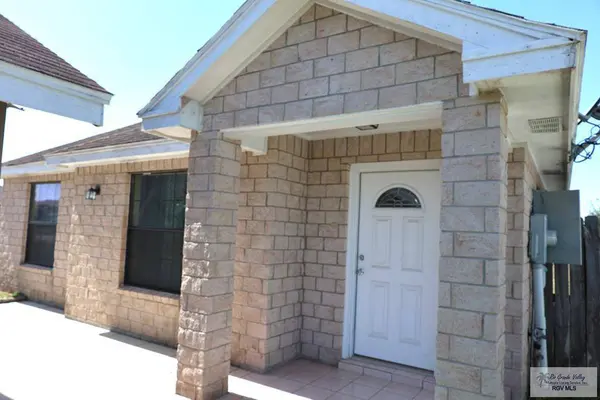 1041 Paso Dr, Los Fresnos, TX 78566