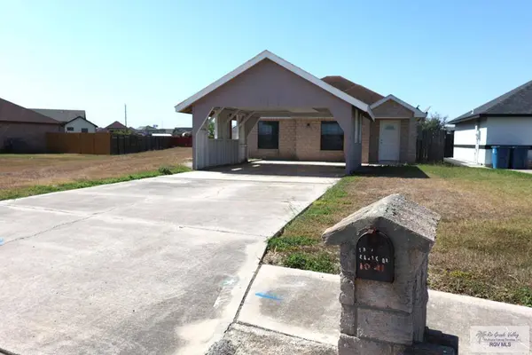 1041 Paso Dr, Los Fresnos, TX 78566