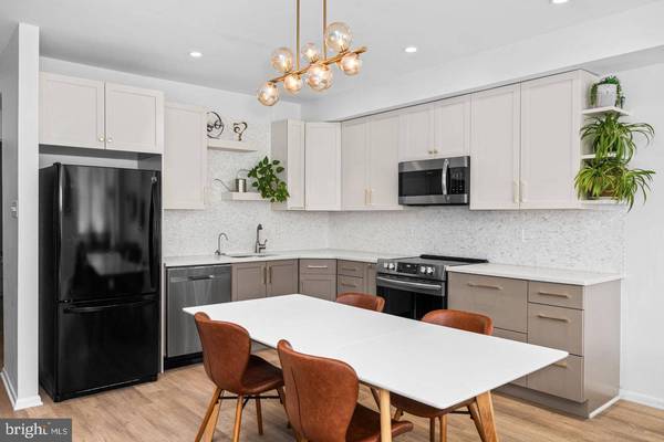 1307 FAIRMONT ST NW #B, Washington, DC 20009