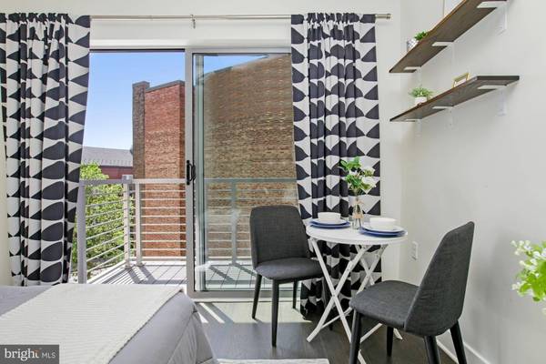 2550 17TH ST NW #302, Washington, DC 20009