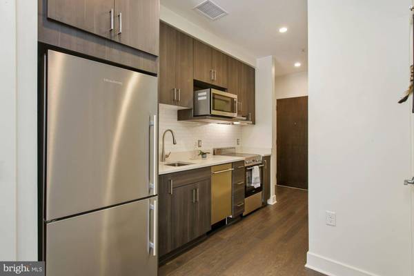 2550 17TH ST NW #302, Washington, DC 20009