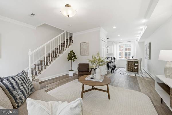 216 ASCOT PL NE, Washington, DC 20002