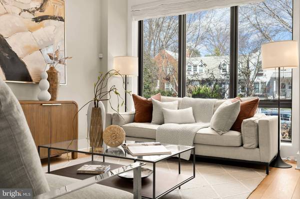 3726 R ST NW, Washington, DC 20007