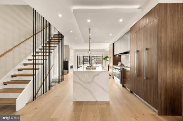 3726 R ST NW, Washington, DC 20007