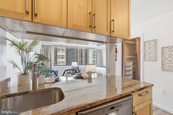 522 21ST ST NW #407, Washington, DC 20006