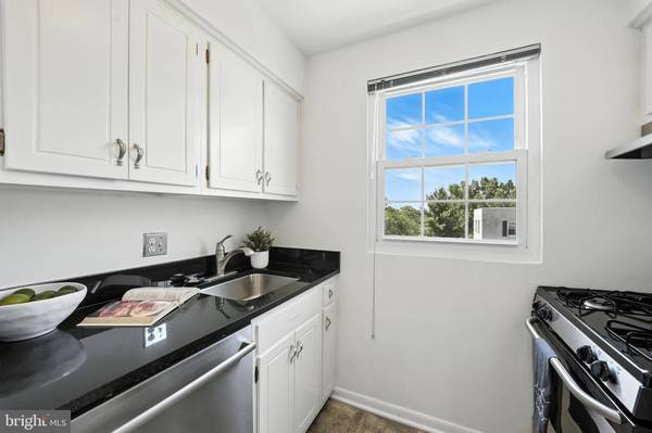 2030 N VERMONT ST #304, Arlington, VA 22207