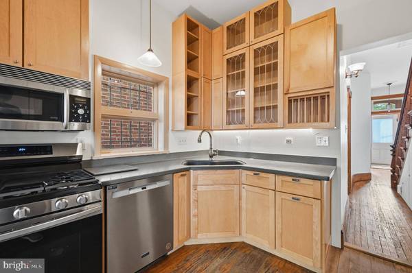 406 10TH ST SE, Washington, DC 20003