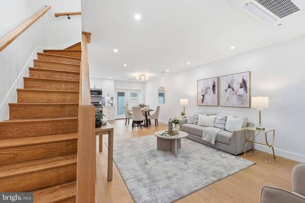35 17TH ST SE, Washington, DC 20003