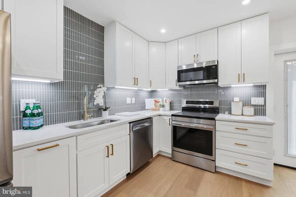 35 17TH ST SE, Washington, DC 20003