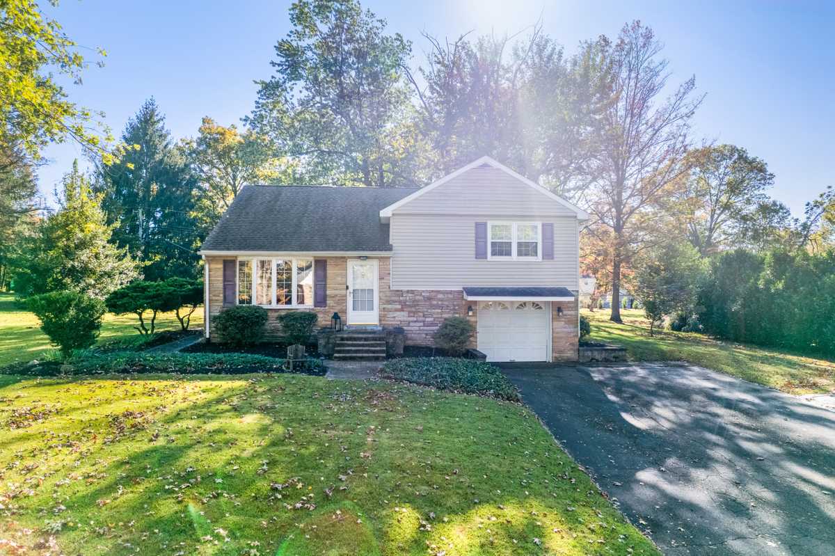 Colmar, PA 18915-9601,4 Mele Ave