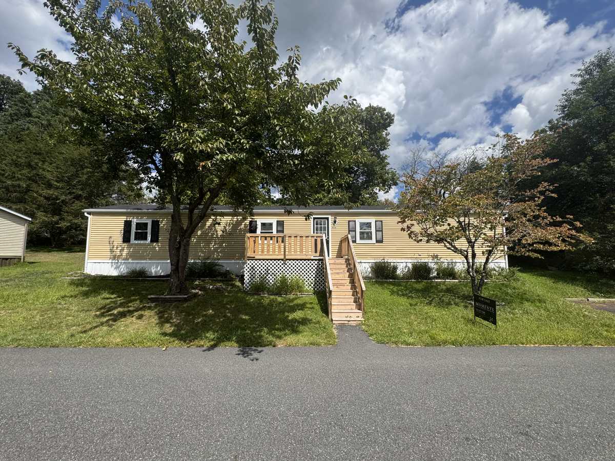 Green Lane, PA 18054-2021,806 Holly Dr