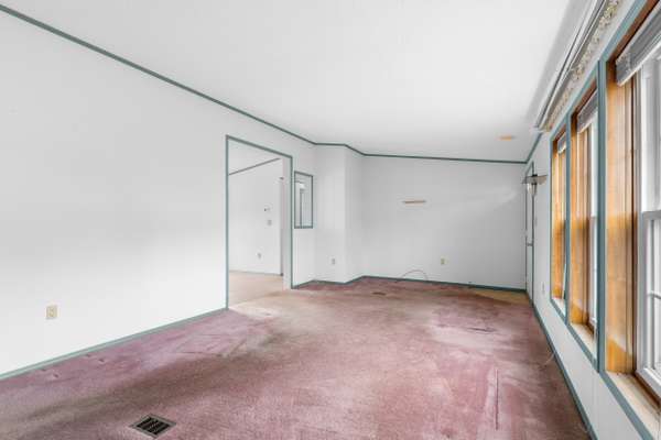 Green Lane, PA 18054-2030,907 Lakeview Dr