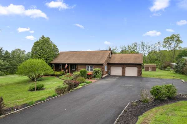 3031 Finland Rd, Pennsburg, PA 18073-2208