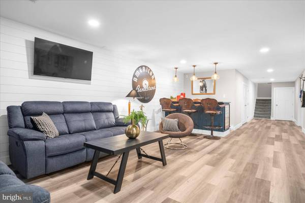 1009 E CREAMERY RD, Perkasie, PA 18944