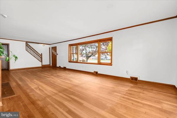 821 COOPERTOWN RD, Haverford, PA 19041