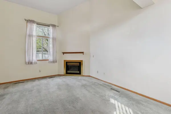 15536 Gateway PATH #144, Apple Valley, MN 55124