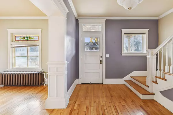 1483 Grand AVE, Saint Paul, MN 55105