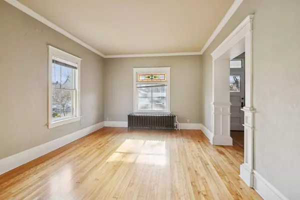 1483 Grand AVE, Saint Paul, MN 55105