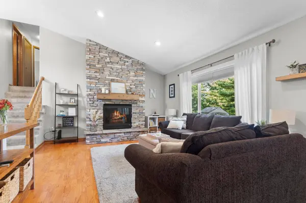 349 69th ST N, Mahtomedi, MN 55115