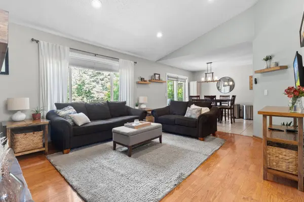 349 69th ST N, Mahtomedi, MN 55115