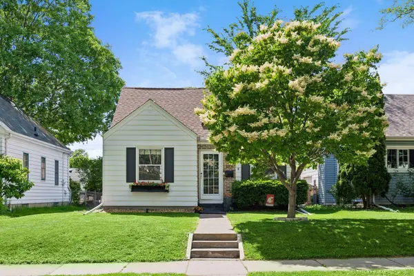 3206 McKinley ST NE, Minneapolis, MN 55418
