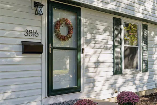 3816 Abbott AVE N, Robbinsdale, MN 55422